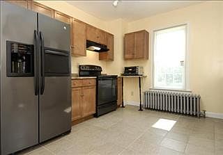 4th image of 859 Violet Ave