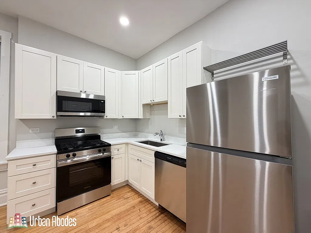 1 bed, 850 sqft, $1,875 — Photo 2