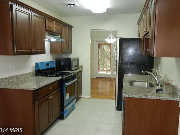 3rd image of 12102 Park Shore Ct