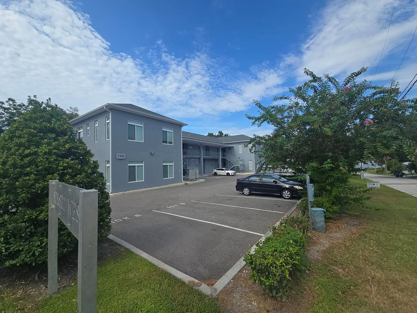 Sunset West Apts - 750 Ave C Bldg B — Photo 1