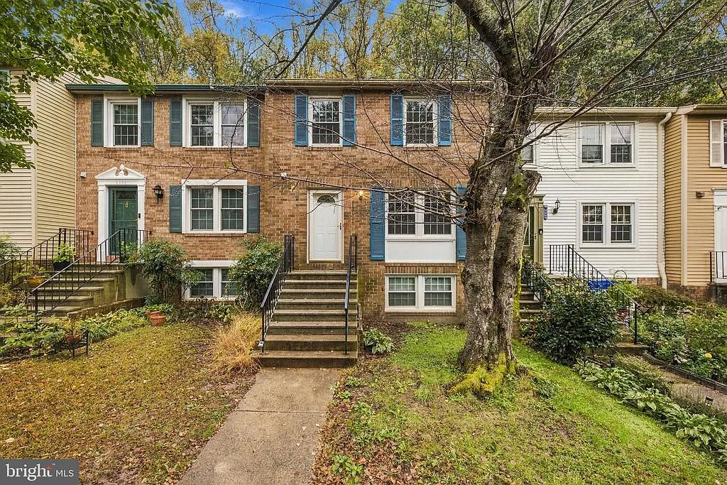 3 bed, 3.5 bath, 1240 sqft, $2,750 — Photo 1