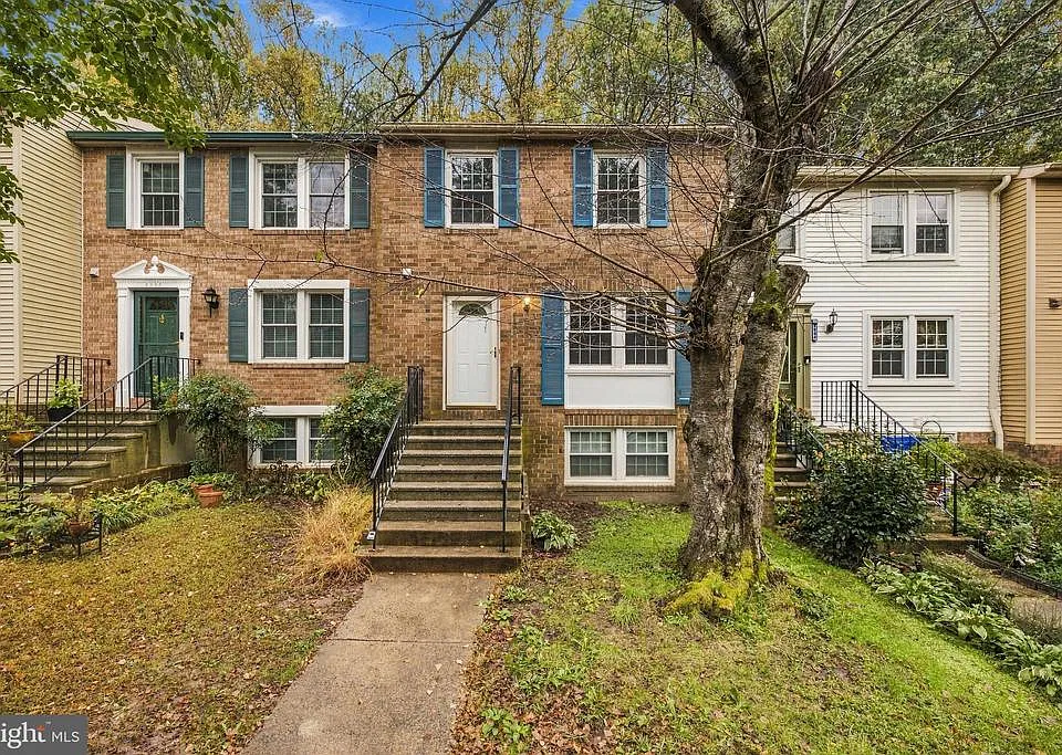 5806 High Bluff Ct
