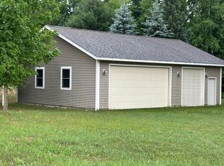 N6845 Kathryn Rd, Shawano, WI 54166