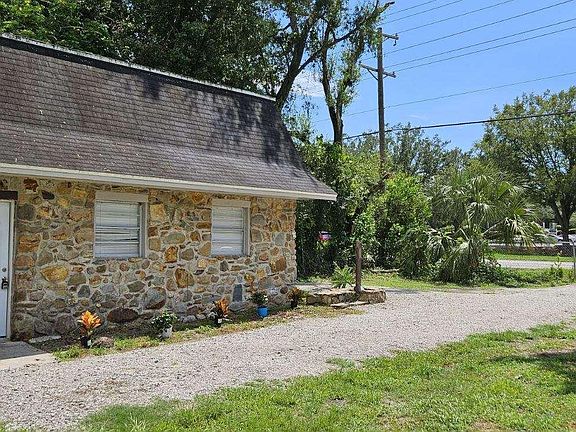 3rd image of 11103 Crescent Lake Dr