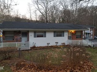 4702 S Pointe Dr #B, Imperial, MO 63052