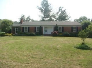 662 Old Roseland Rd, Roseland, VA 22967
