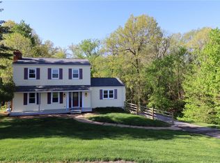 5 Hidden Acres Dr, Edwardsville, IL 62025