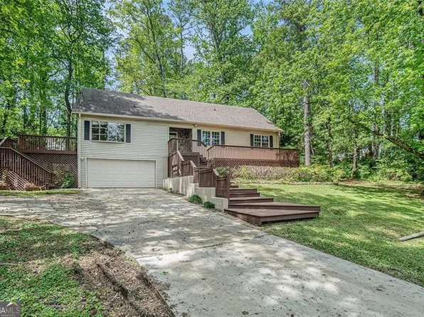 1373 Janice Ct, Lilburn, GA 30047