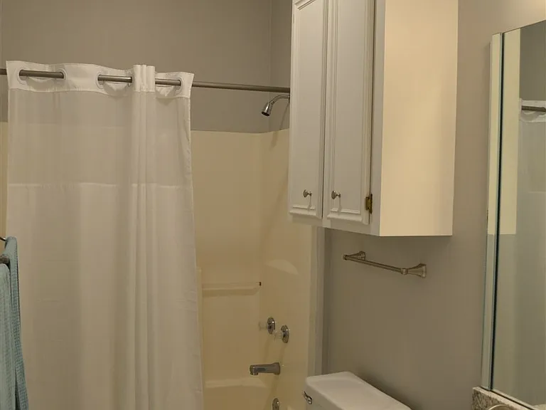 109 Stratford Dr — Photo 15
