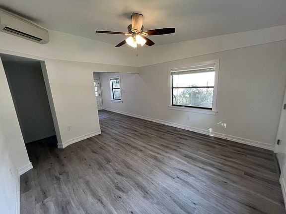 5th image of 2229 Venetian Ave