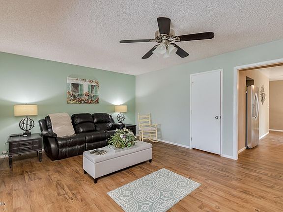 4th image of 10802 W Kelso Dr