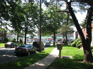 15 Carolyn Ter, Roselle, NJ 07203