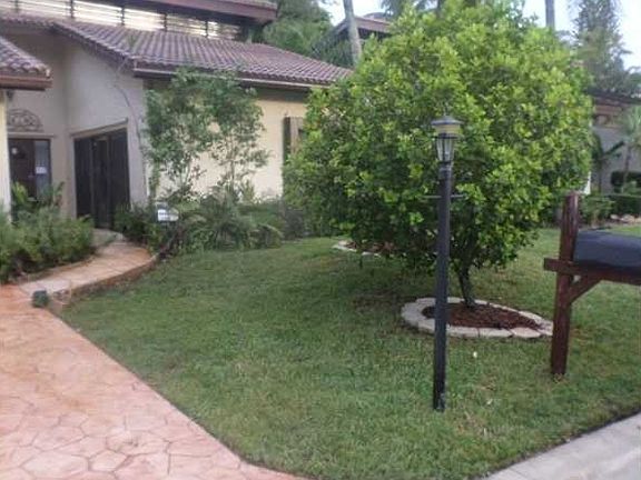 3rd image of 1551 Riverwood Ln