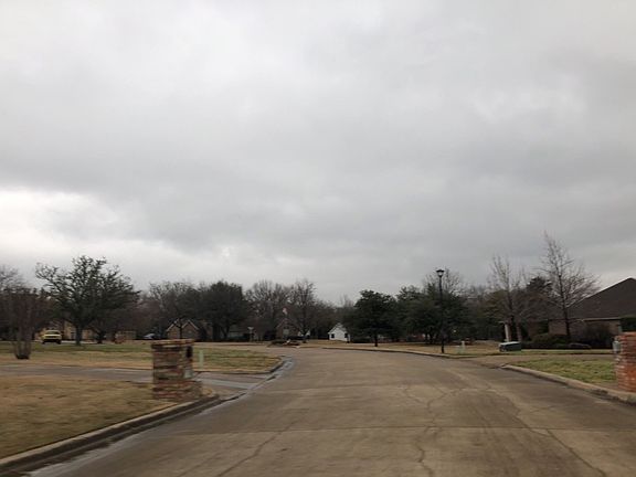 5th image of 474 Chippendale Dr