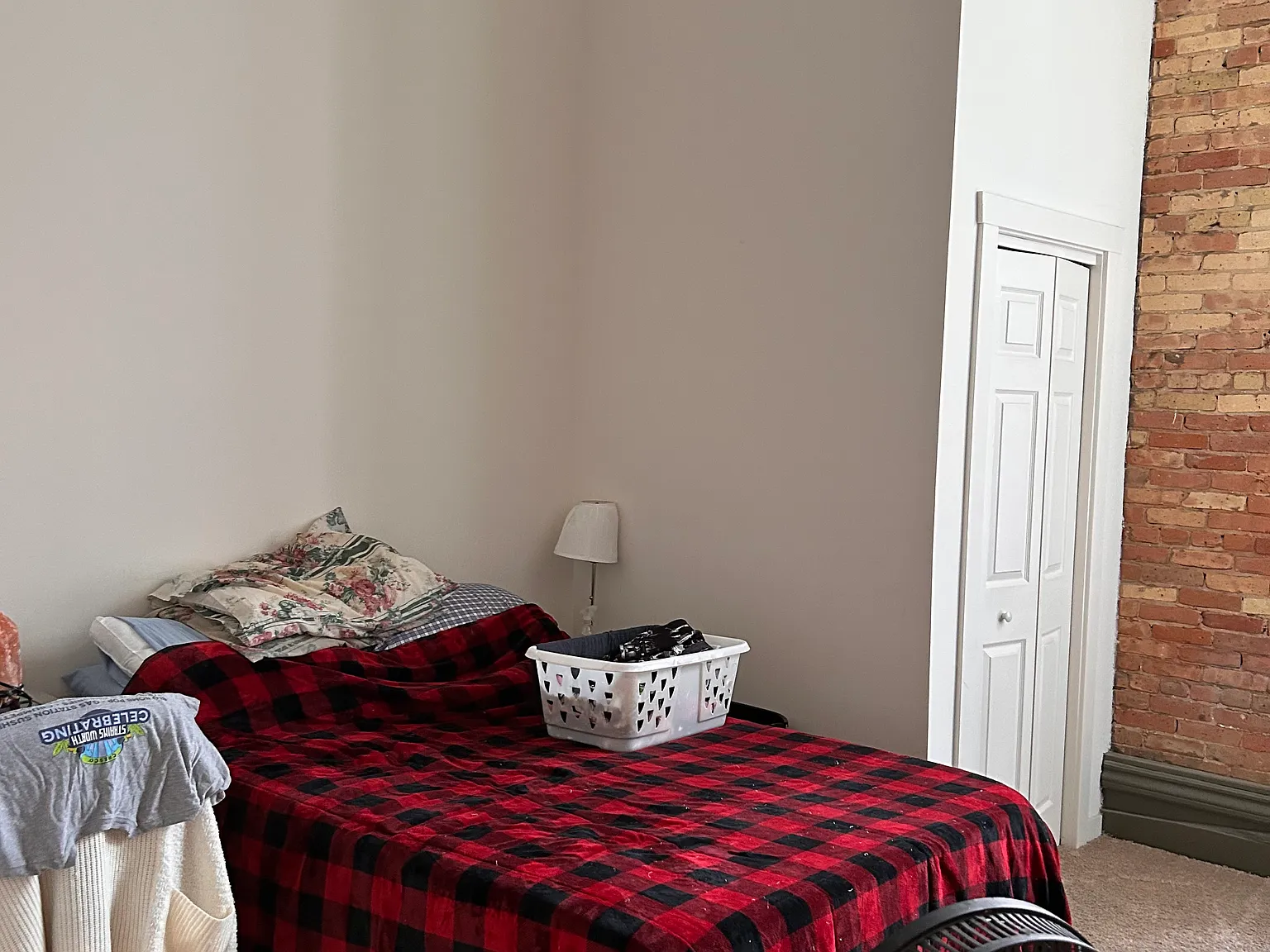 1 bed, 950 sqft, $1,620 — Photo 2