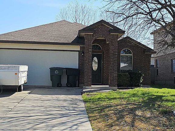2nd image of 5901 Huntington Dr