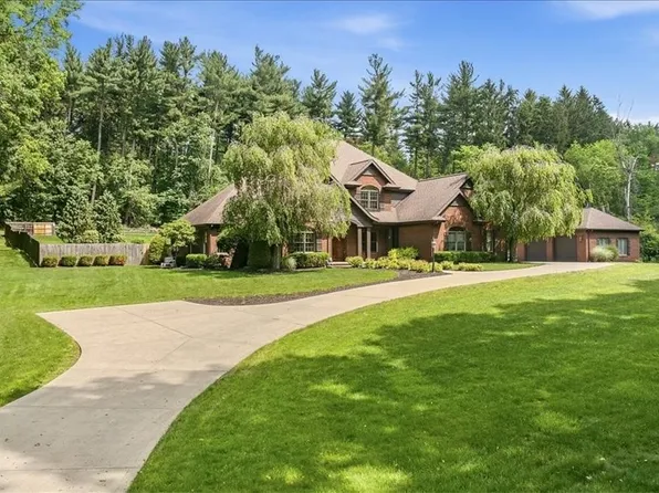 3860 Sardis Rd, Murrysville, PA 15668