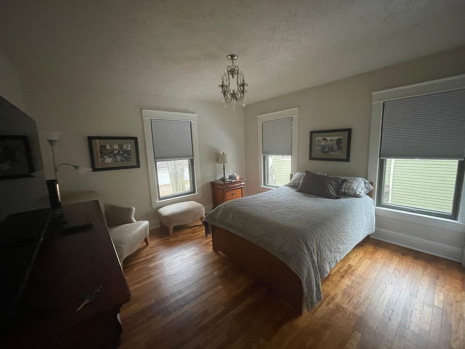 1st image of 846 Forest Ave