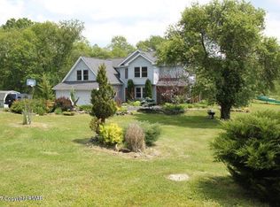 284 Clifton Beach Rd, Clifton Township, PA 18424