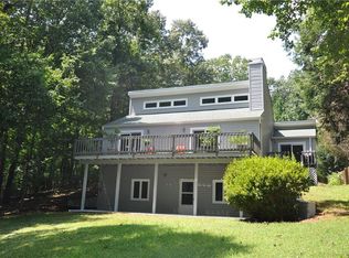 2334 Sportsman Club Rd, Gainesville, GA 30501