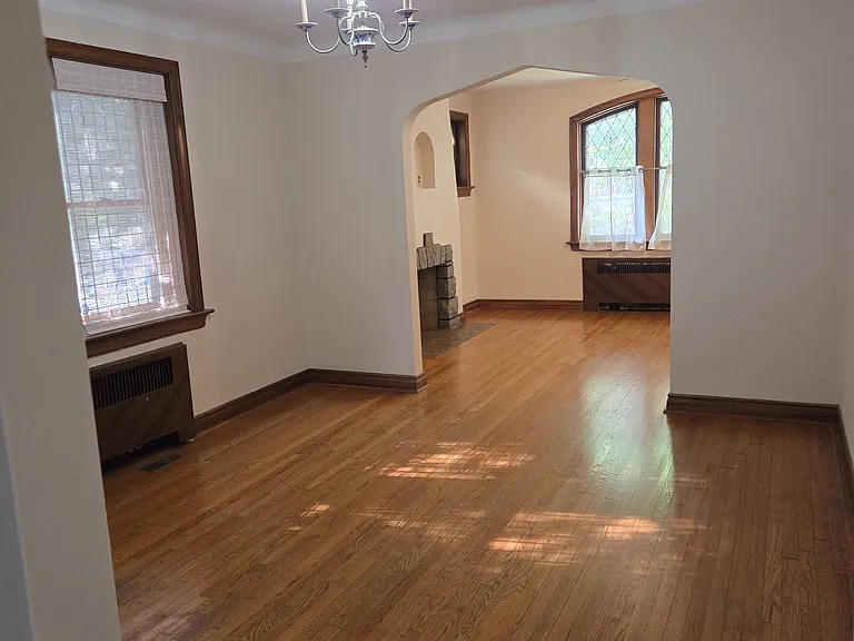 5601 Walsh St — Photo 7