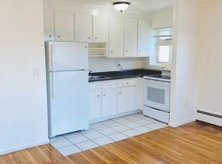 185 Grove St APT 6, West Roxbury, MA 02132