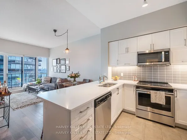 39 Annie Craig Dr, Toronto, ON