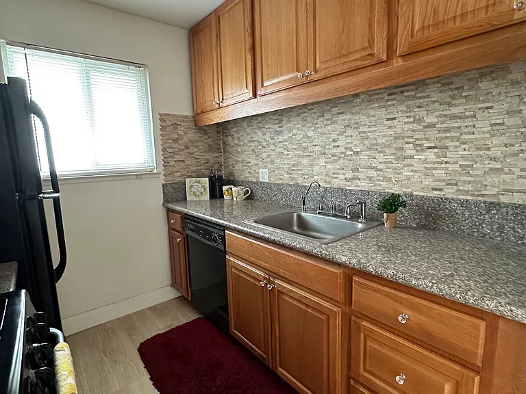 6201 Carlow Dr #4 — Photo 13