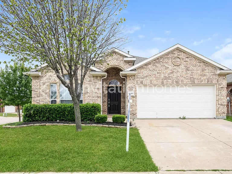 6101 Farrah Dr — Photo 1