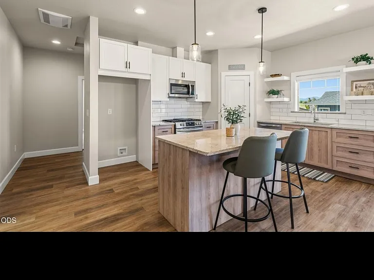 2569 Tiffin Way — Photo 8