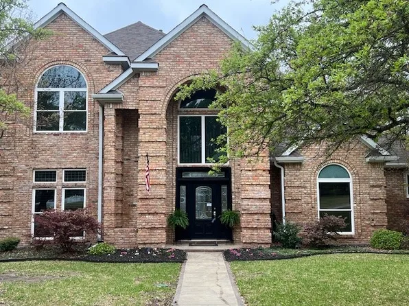 820 Windlake Cir, Heath, TX 75032