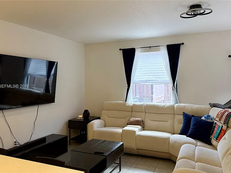23049 SW 129th Pl — Photo 4