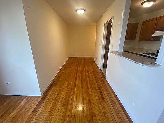 5th image of 78-40 164th St APT 2G