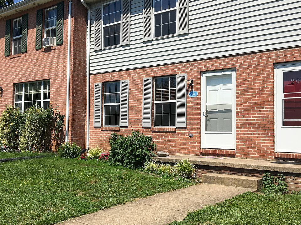 1st image of 205 Buckingham Dr