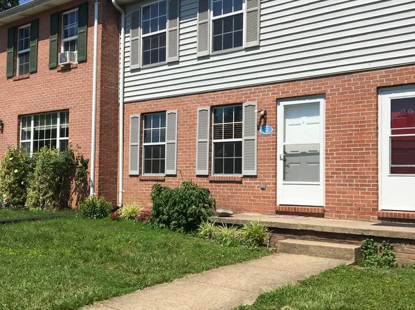 205 Buckingham Dr, Stephens City, VA 22655