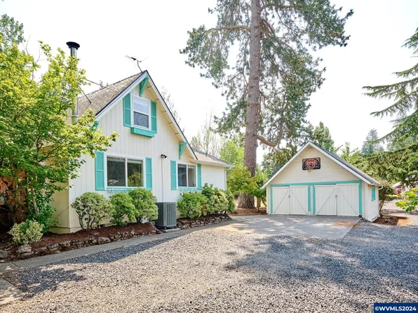 5310 Hillview Ln NE, Silverton, OR 97381