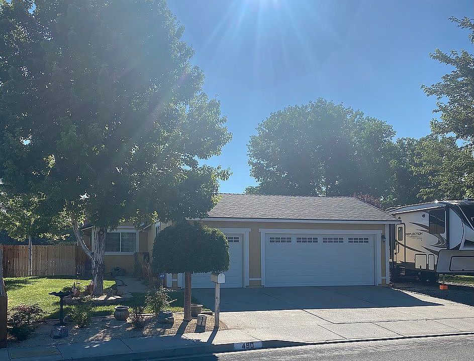 2nd image of 490 E Gault Way