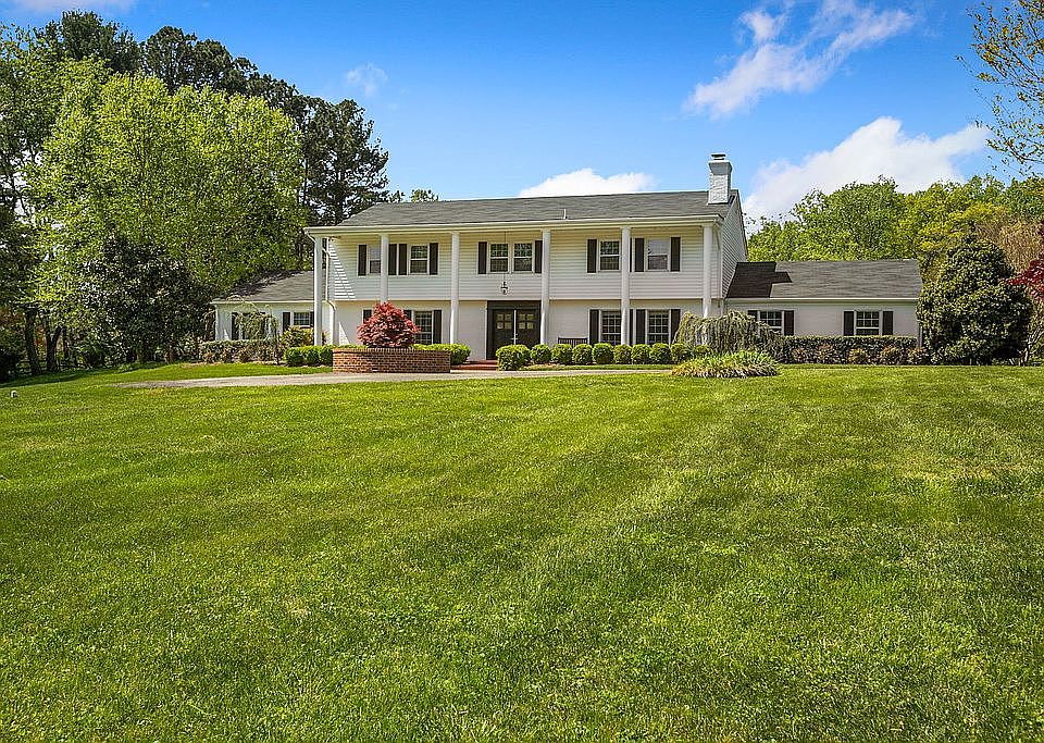 1st image of 7608 Manor House Dr