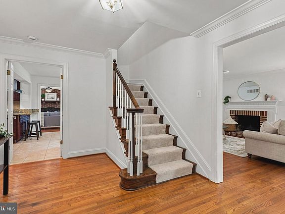 5th image of 8535 Hill Spring Dr