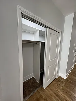 Rented by Five Town Global Realty | media 29