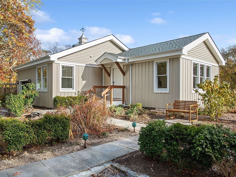 1155 Harbor Ln APT A, Cutchogue, NY 11935 Zillow