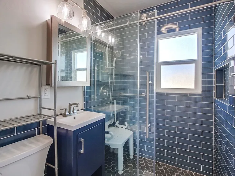 3877 Chamoune Ave — Photo 7