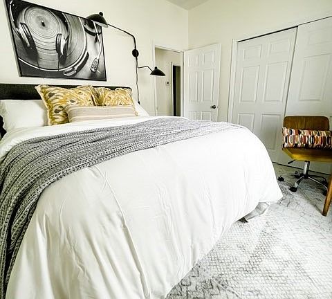3rd image of 1479 Las Villas Blvd