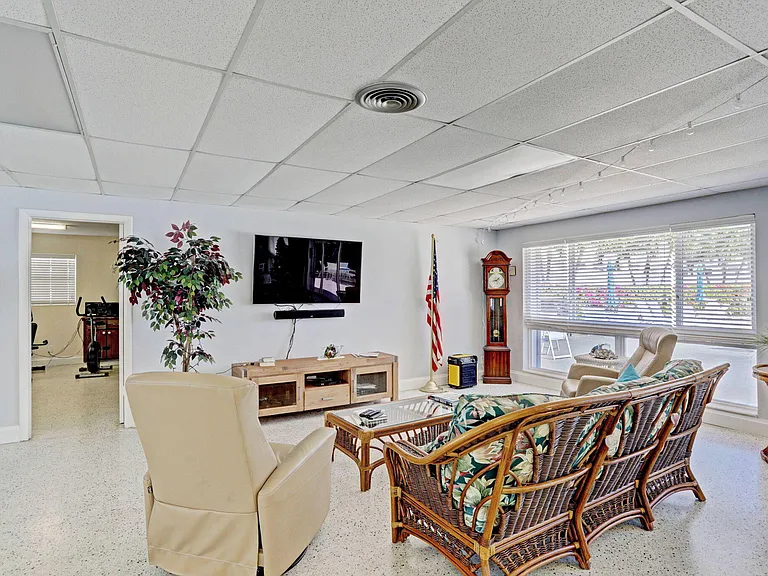 100 Shore Ct #307 — Photo 51