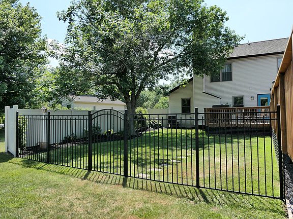 4th image of 5504 Meadow Grove Dr