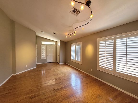 2nd image of 2563 Spruce Creek Dr