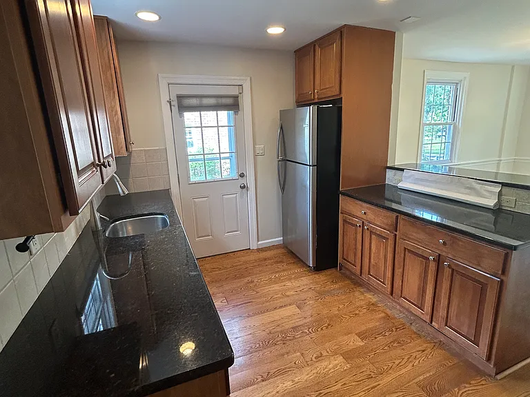 1524 Knox Rd — Photo 7