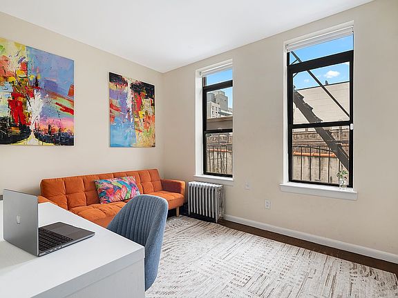 4th image of 11 Saint Nicholas Ave