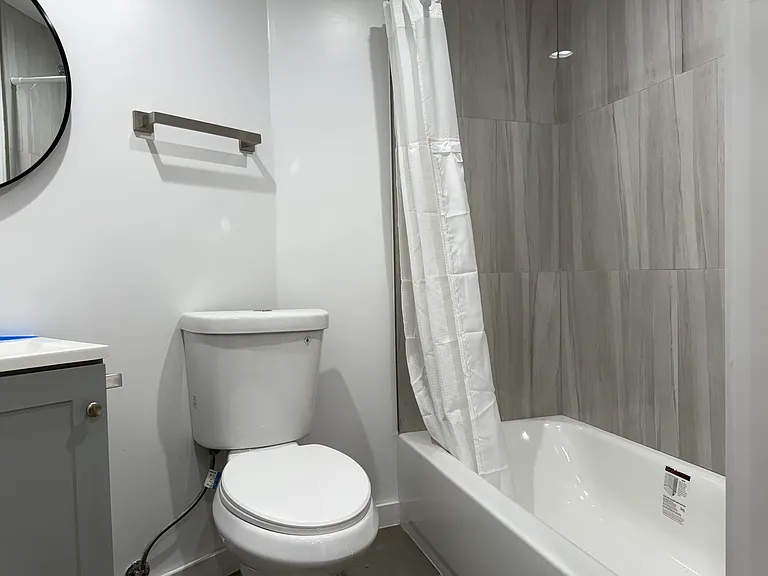 4434 Fulton St #10 — Photo 3