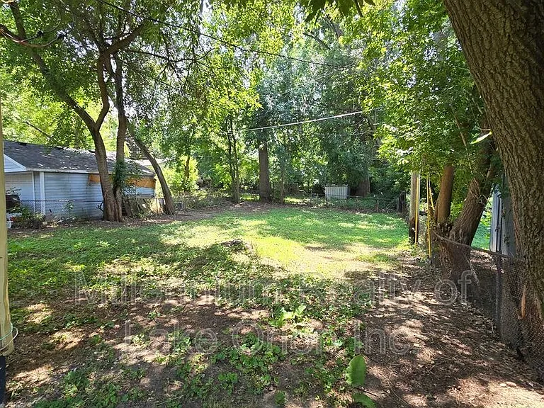 749 Stanley Ave — Photo 17